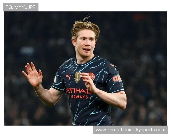 德布劳内的急速带球切换让曼城在瞬间形成优势